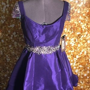 One of a kind - MacDuggal Cocktail